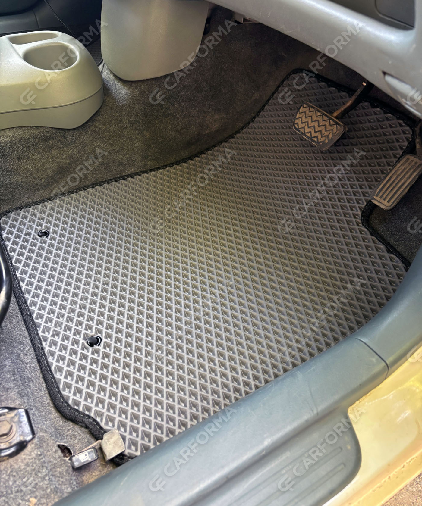 Ворсовые коврики на Toyota Vitz I 1998&nbsp;-&nbsp;2005 в Нальчике