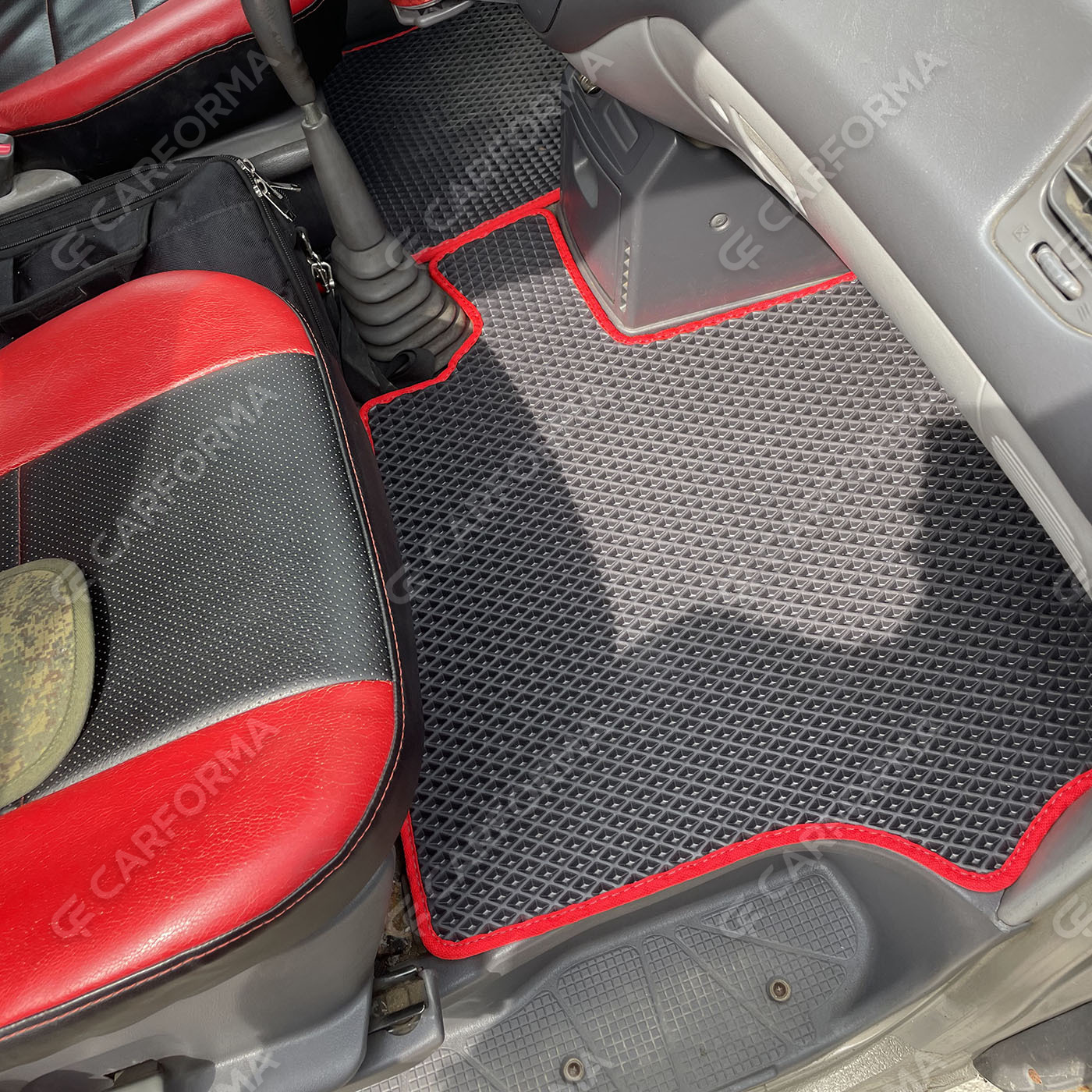 Коврики на Mitsubishi Space Gear 1994&nbsp;-&nbsp;2007 в Нальчике