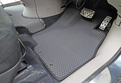 Коврики на Mitsubishi Grandis 2003 - 2009 в Нальчике