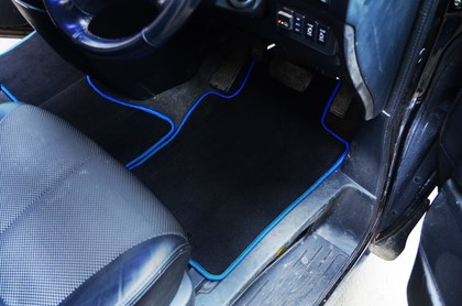 Ворсовые коврики на Nissan Elgrand (E51) 2002 - 2010 в Нальчике