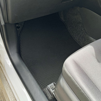 EVA коврики на Toyota Yaris IV 2019 - 2025 в Нальчике