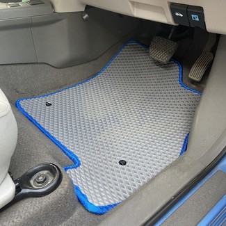 Коврики на Nissan Leaf (ZE0) 2009 - 2012 в Нальчике