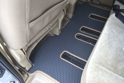 Коврики на Nissan Serena (C24) 1999 - 2005 в Нальчике