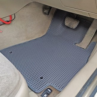 Коврики на Toyota Mark II Wagon Blit 2002 - 2007 в Нальчике