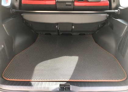Коврики на Toyota Land Cruiser 300 2021 - 2025 в Нальчике