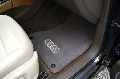 Ворсовые коврики на Audi Q5 I 2008 - 2017 в Нальчике