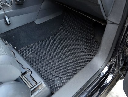 Коврики на Volkswagen Touran 2003 - 2015 в Нальчике
