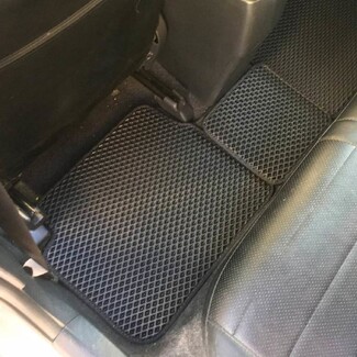 Коврики на Toyota Corolla Axio (E14) 2006 - 2012 в Нальчике Коврики на Toyota Corolla Axio (E14) 2006 - 2012 в Нальчике