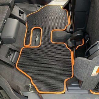 Коврики на Toyota Sienta II 2015 - 2022 в Нальчике