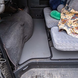 Коврики на Mitsubishi Delica 3 1986 - 1999 в Нальчике