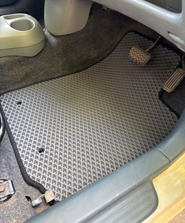 Ворсовые коврики на Toyota Vitz I 1998&nbsp;-&nbsp;2005 в Нальчике