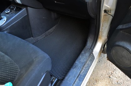 Коврики на Nissan X-Trail II 2007 - 2015 в Нальчике