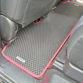 Коврики на Mazda Premacy II 2005 - 2010 в Нальчике