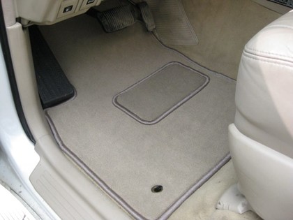Ворсовые коврики на Lexus LX 470 1997 - 2007 в Нальчике