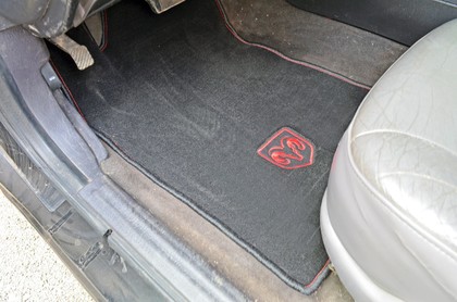 Коврики на Dodge Intrepid II 1997 - 2004 в Нальчике