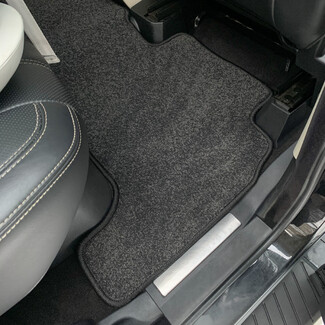 Коврики на Land Rover Range Rover Sport I 2005 - 2013 в Нальчике