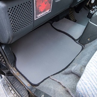 Коврики на Mitsubishi Delica 3 1986 - 1999 в Нальчике