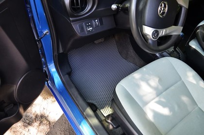 EVA коврики на Toyota Prius C 2011 - 2021 в Нальчике