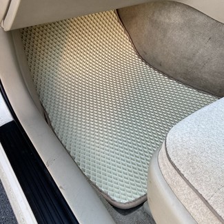 Коврики на Toyota Mark II Wagon Blit 2002 - 2007 в Нальчике