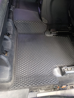 Коврики на Jeep Grand Cherokee (WK2) 2010 - 2022 в Нальчике