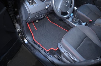 Коврики на Renault Megane II 2002 - 2008 в Нальчике