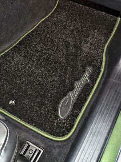 Ворсовые коврики на Dodge Challenger III 2008 - 2023 в Нальчике Ворсовые коврики на Dodge Challenger III 2008 - 2023 в Нальчике