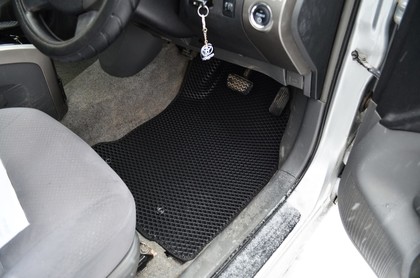 Коврики на Toyota Prius (20) 2004 - 2009 в Нальчике