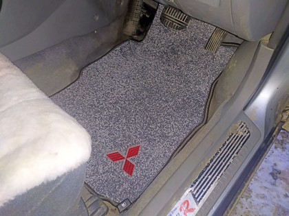 Ворсовые коврики на Mitsubishi Galant VIII 1996 - 2005 в Нальчике