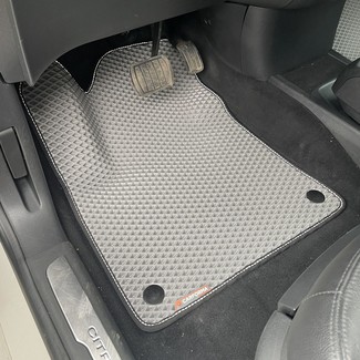 Ворсовые коврики на Citroen C4 Picasso II 2013 - 2018 в Нальчике