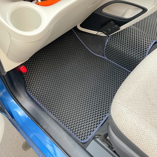 Коврики на Toyota Sienta II 2015 - 2022 в Нальчике