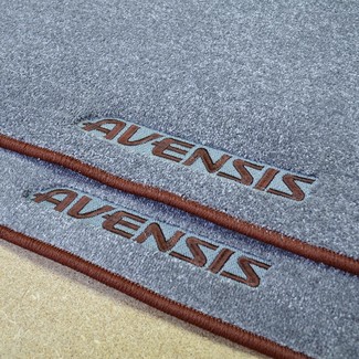 Коврики на Toyota Avensis II 2002 - 2008 в Нальчике