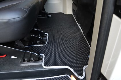 Коврики на Volkswagen Caravelle (T6) 2015 - 2019 в Нальчике