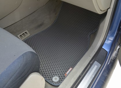 Коврики на Audi A4 (B7) 2004 - 2008 в Нальчике