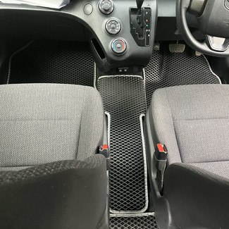 Коврики на Toyota Sienta II 2015 - 2022 в Нальчике
