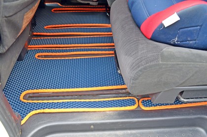 Коврики на Nissan Serena (C25) 2005 - 2010 в Нальчике
