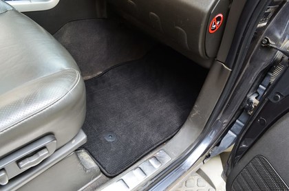 Ворсовые коврики на Nissan Navara III 2004 - 2015 в Нальчике