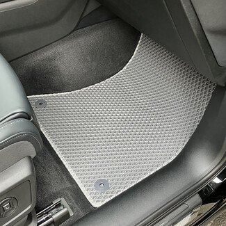 Ворсовые коврики на Audi Q5 III 2024 - 2026 в Нальчике Ворсовые коврики на Audi Q5 III 2024 - 2026 в Нальчике