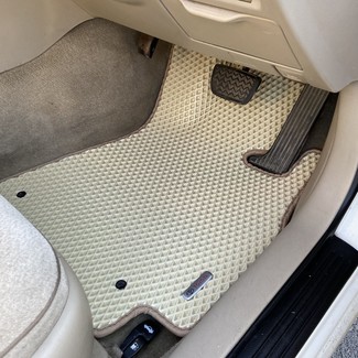 Коврики на Toyota Mark II Wagon Blit 2002 - 2007 в Нальчике