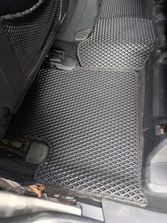 Коврики на Jeep Grand Cherokee (WK2) 2010 - 2022 в Нальчике