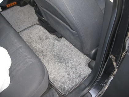 Ворсовые коврики на KIA Carens II 2006 - 2012 в Нальчике