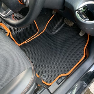Коврики на Toyota Sienta II 2015 - 2022 в Нальчике