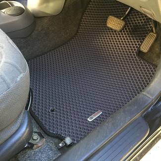 Ворсовые коврики на Toyota Vitz I 1998 - 2005 в Нальчике