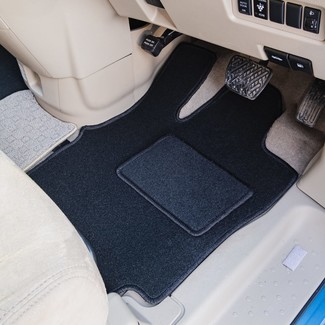 Коврики на Nissan Serena (C25) 2005 - 2010 в Нальчике