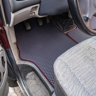 Ворсовые коврики на Mitsubishi Space Gear 1994 - 2007 в Нальчике