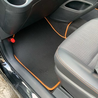 Коврики на Toyota Sienta II 2015 - 2022 в Нальчике