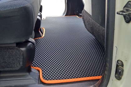 Коврики на Toyota Sienta II 2015 - 2022 в Нальчике
