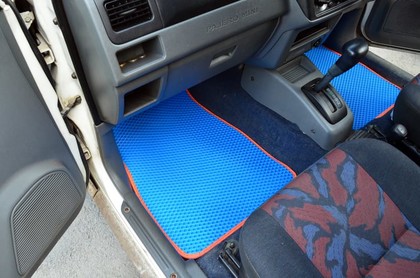 Ворсовые коврики на Nissan Kix 2008 - 2012 в Нальчике