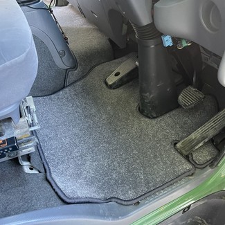Ворсовые коврики на Isuzu Forward V широкая кабина 2007 - 2025 в Нальчике
