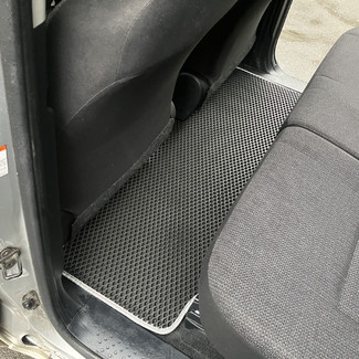Коврики на Toyota Sienta II 2015 - 2022 в Нальчике