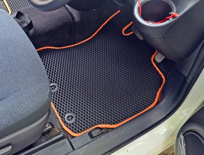 Коврики на Toyota Sienta II 2015 - 2022 в Нальчике